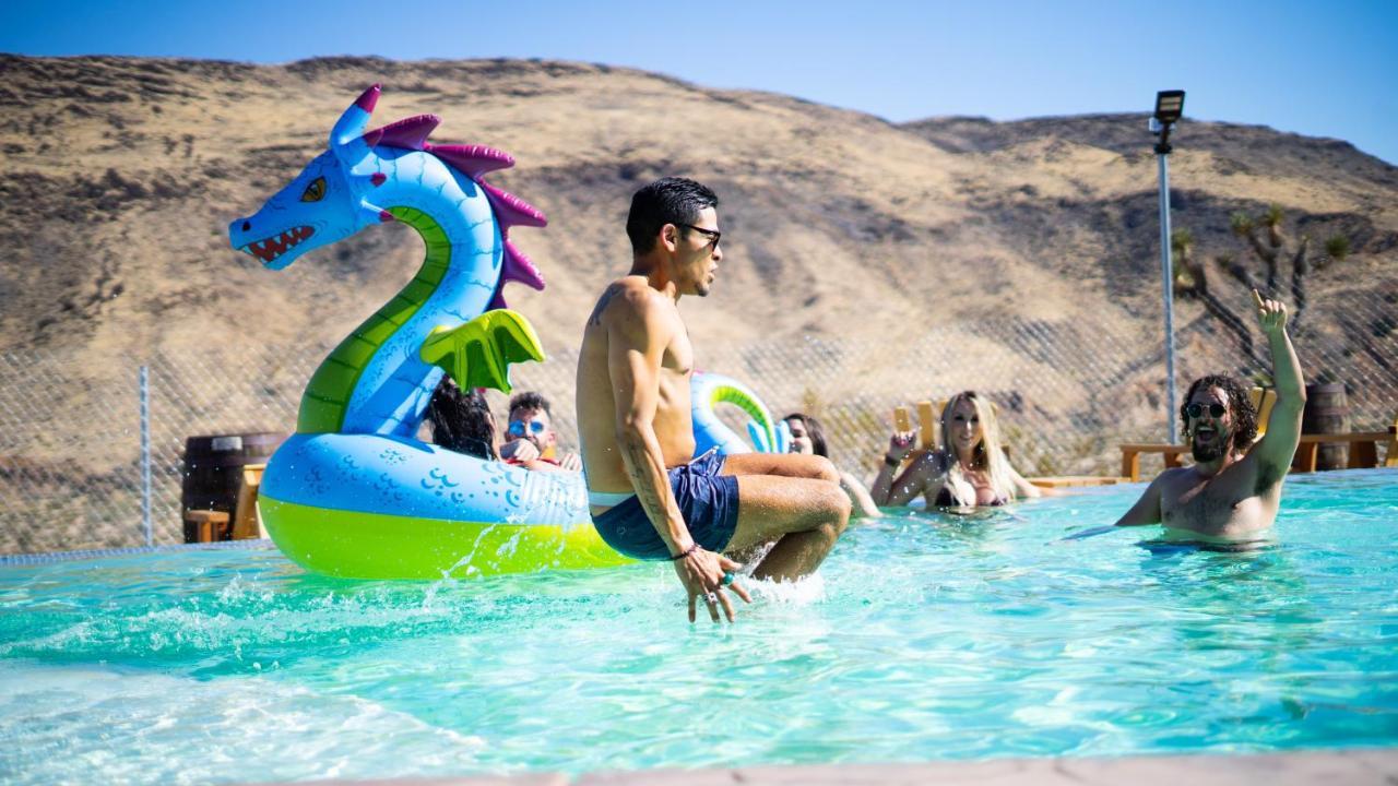 Wind Hill Hotel Yucca Valley Buitenkant foto