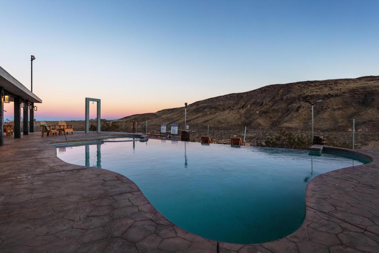 Wind Hill Hotel Yucca Valley Buitenkant foto