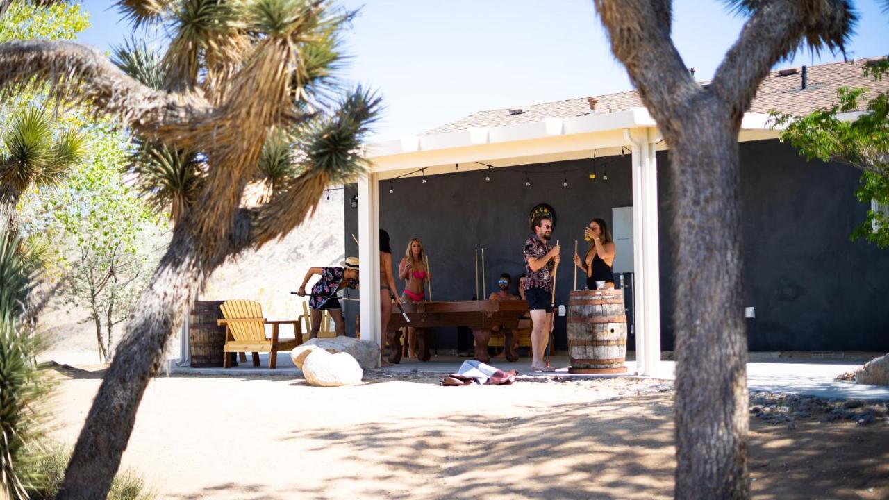 Wind Hill Hotel Yucca Valley Buitenkant foto